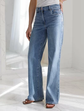 Джинсы прямого кроя с вышивкой на кармане Vilatte