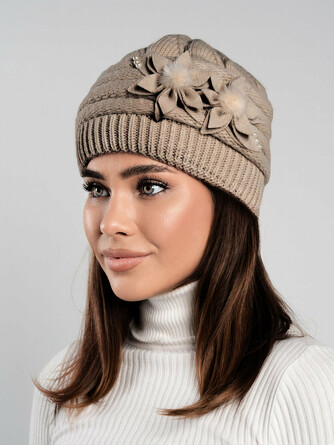 Шапка женская с цветком Sara Gok