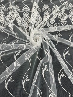 Тюль с вышивкой 2,6 (высота) х3,0 (ширина) Ctim