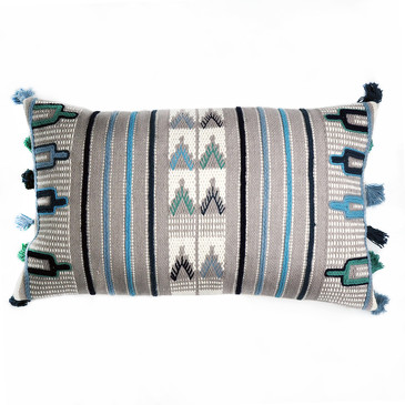 Чехол на подушку с этническим орнаментом Tkano