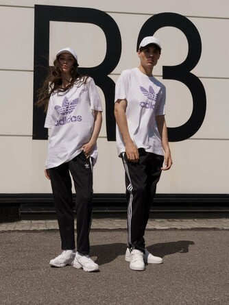 Футболка Rekive Graphic Adidas