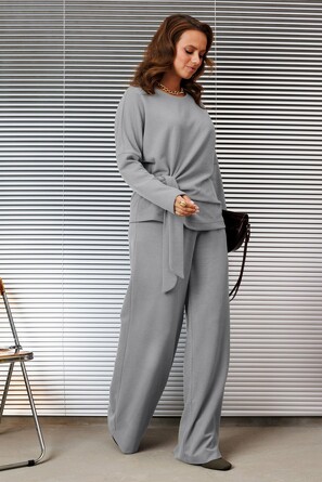 Комплект (джемпер и брюки) Invite