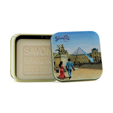 Мыло с цветком хлопка в металлической коробке. Пирамида Лувра, La Savonnerie de Nyons