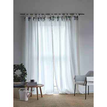 Штора из муслина с декором синего цвета из коллекции Essential, 150х290 см Tkano