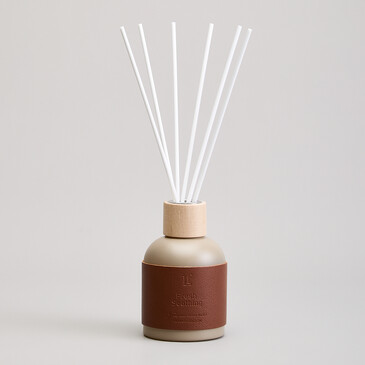 Диффузор ароматический Leather Fresh Soothing 150 мл  Lefard